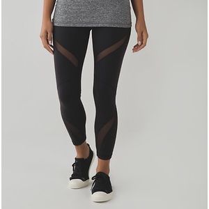 Lululemon High Times Pant Wrap Mesh 7/8 Length